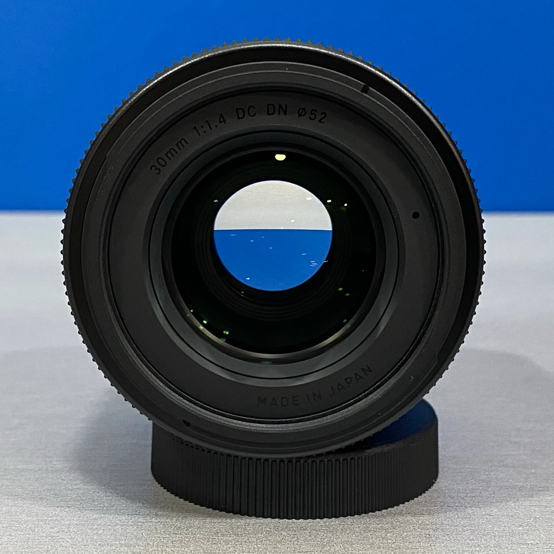 Sigma 30mm f/1.4 DC DN Contemporary | NOVA - Image 3